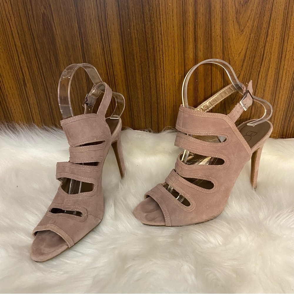 BCBG Paris women’s beige strappy stiletto heels in size 7.5